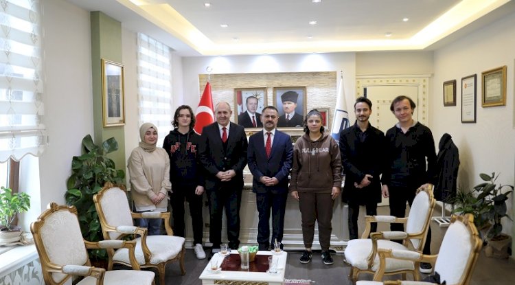 Öğrenciler projelerini tanıttı
