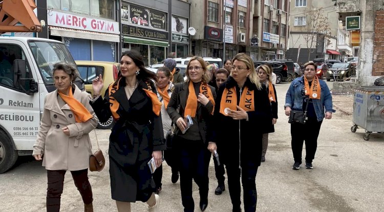 AK Partili kadınlar Gelibolu’da