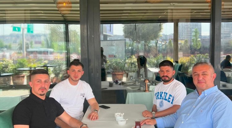 Başkan Oruçoğlu gençlerle sohbet etti