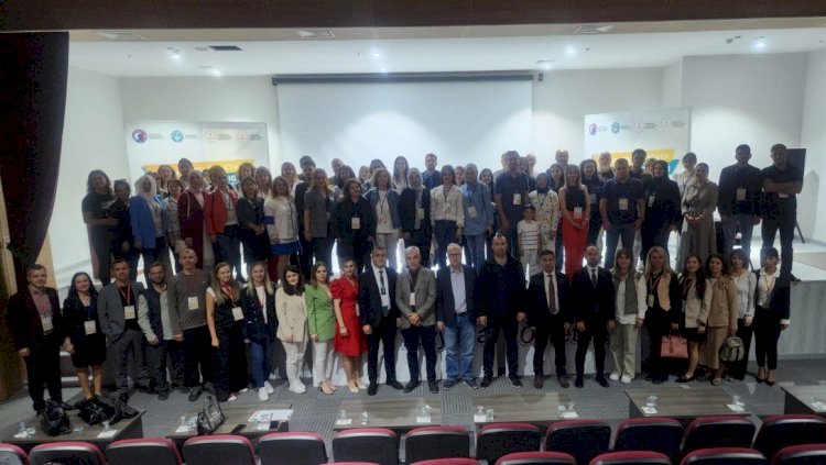 Yeni Yüzyılda Öğretmen" konulu Kongresi'nin üçüncüsü gerçekleşti