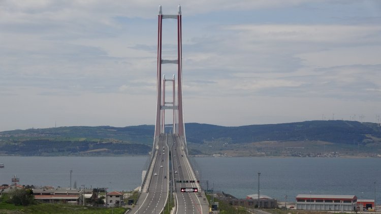 1915 Çanakkale Köprüsü’nü 130 bin 753 araç kullandı